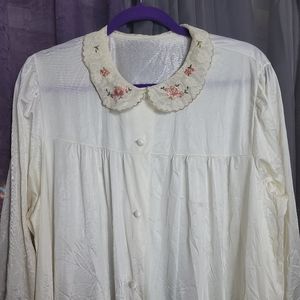 LORRAINE 1970s Vintage Nylon Long Sleeve Robe House Coat embroider xl